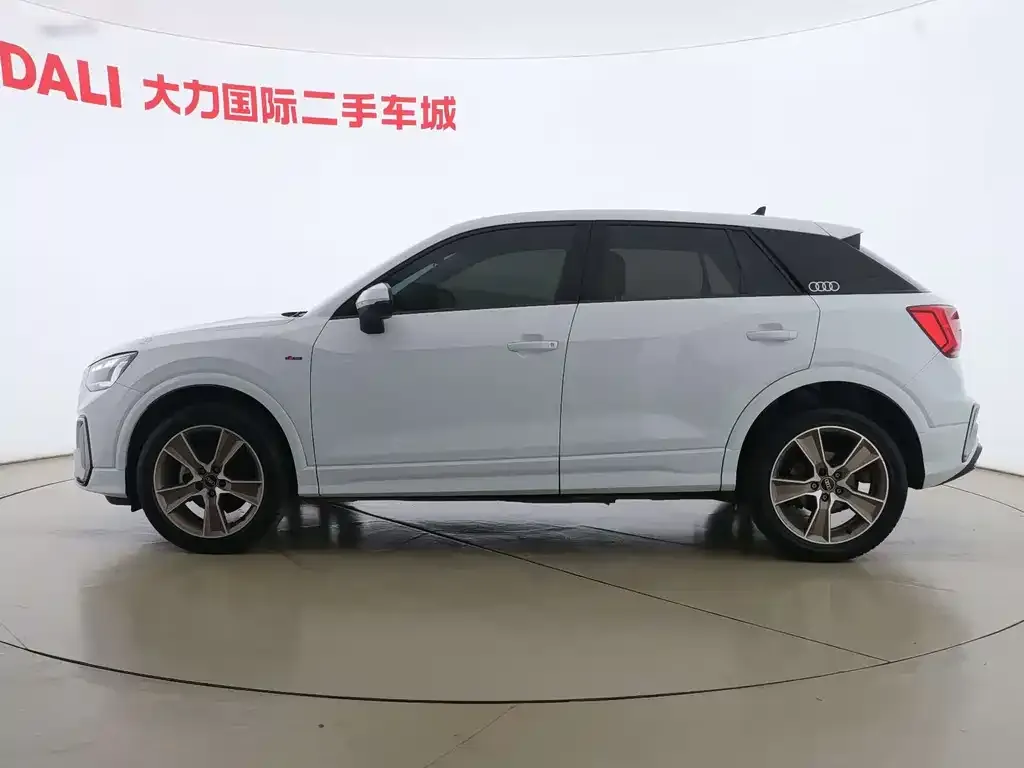Audi Q2L 2022 из CN, фото 4