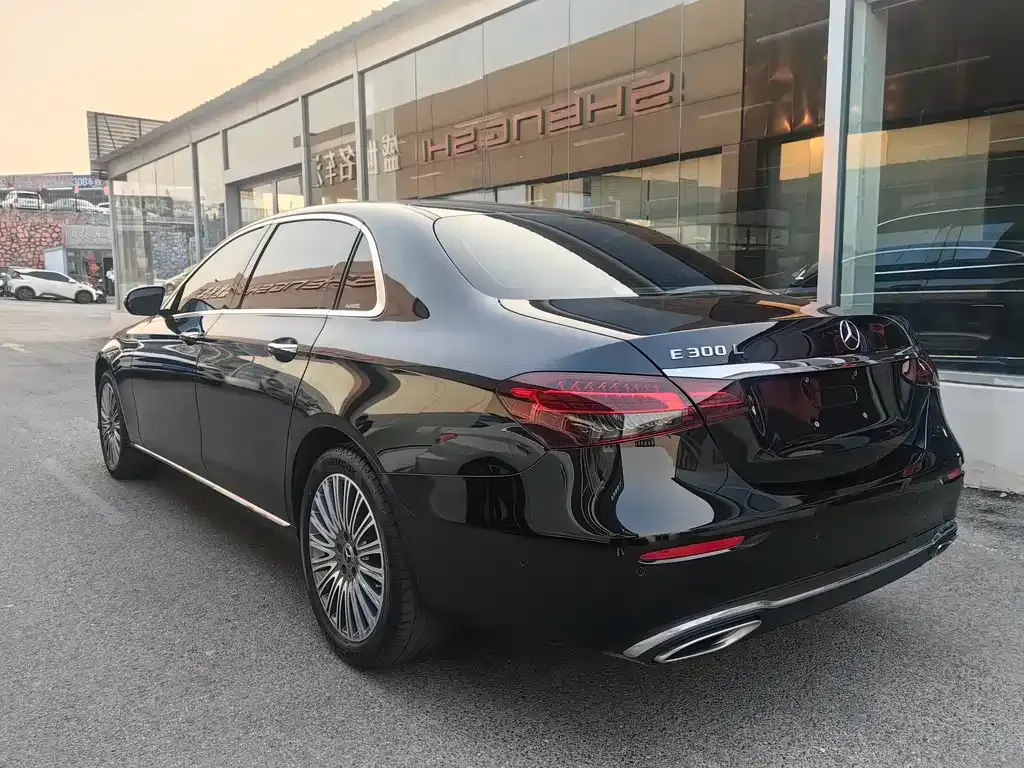 Mercedes-Benz E-Class 2023 из CN, фото 7