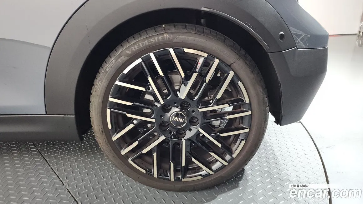 Mini Cooper Convertible 2025 из KR, фото 6