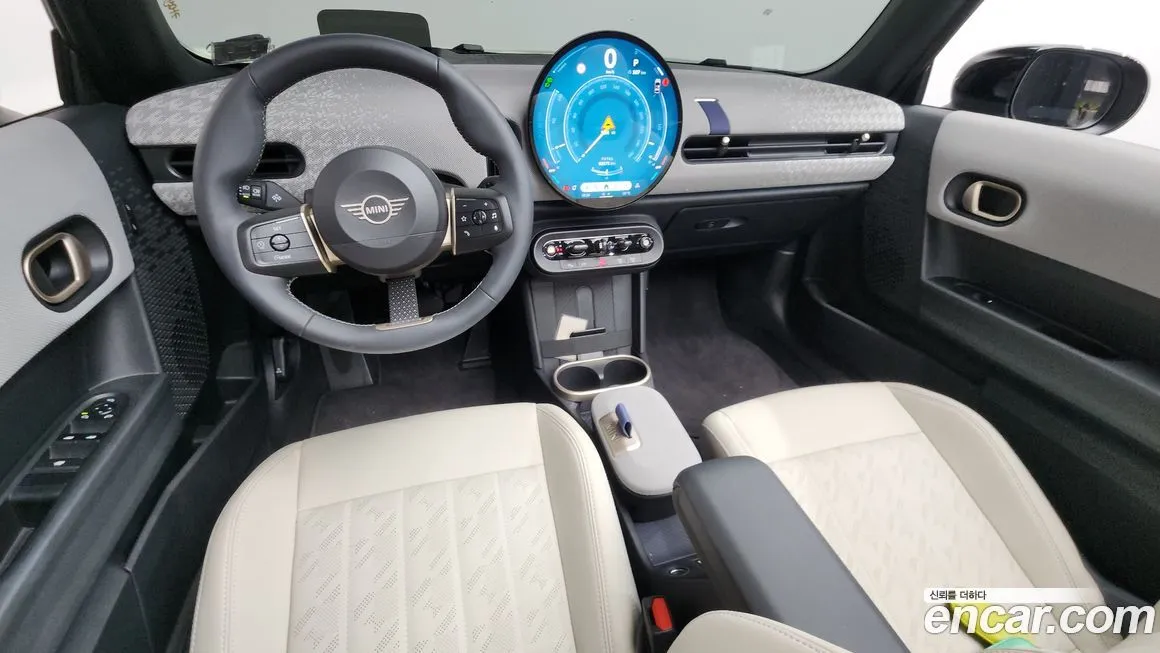 Mini Cooper Convertible 2025 из KR, фото 10