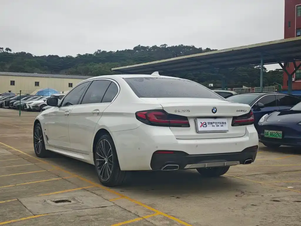 BMW 5 Series — фото 4