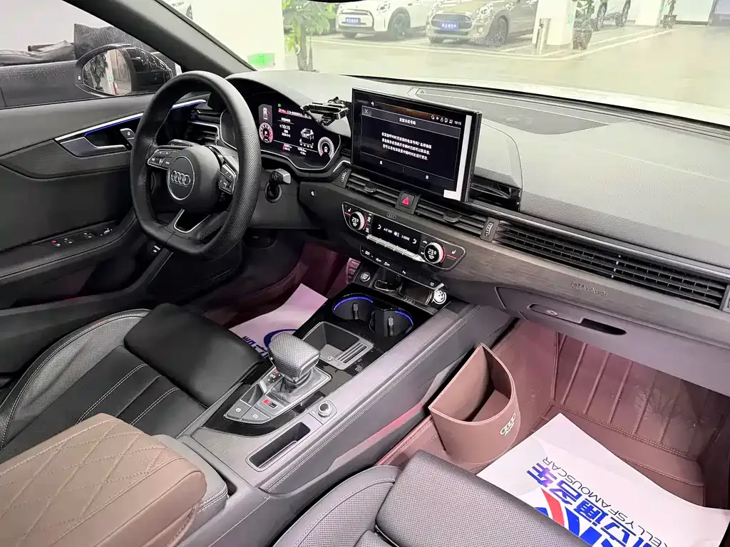 Audi A4L 2024 из CN, фото 8