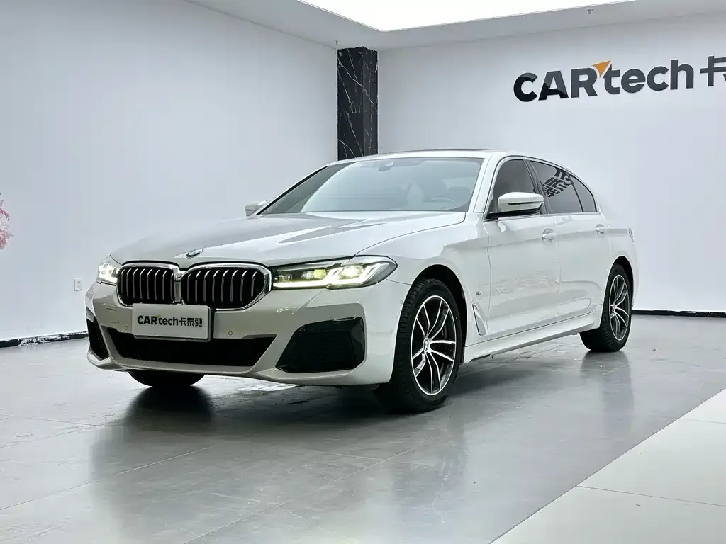 BMW 5 Series — фото 1