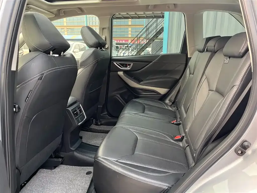 Subaru Forester 2023 из CN, фото 8