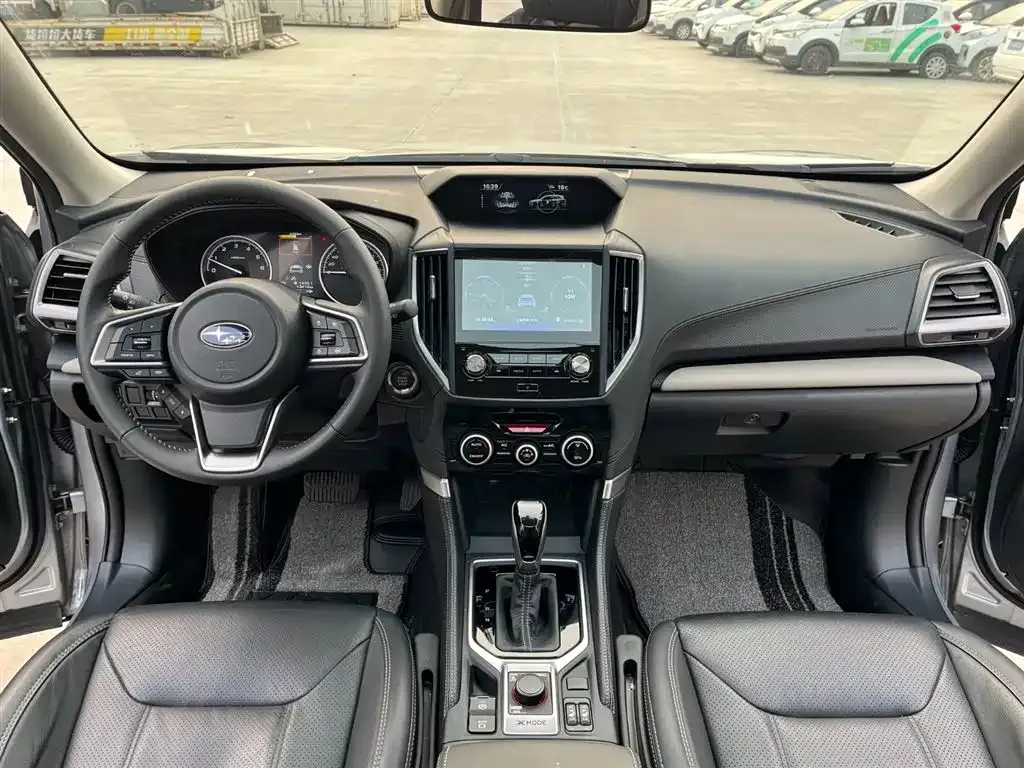 Subaru Forester 2023 из CN, фото 6