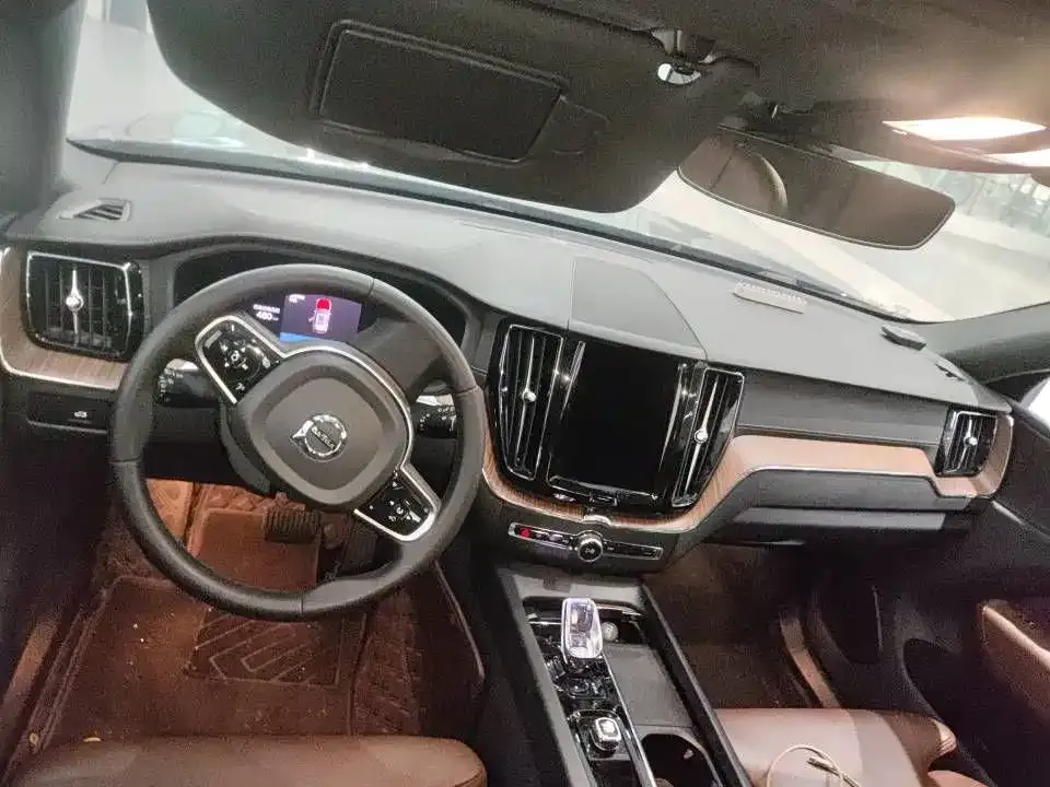 Volvo XC60 2024 из CN, фото 6