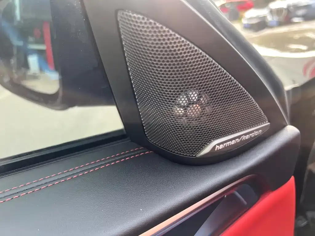 BMW M4 2025 из CN, фото 3
