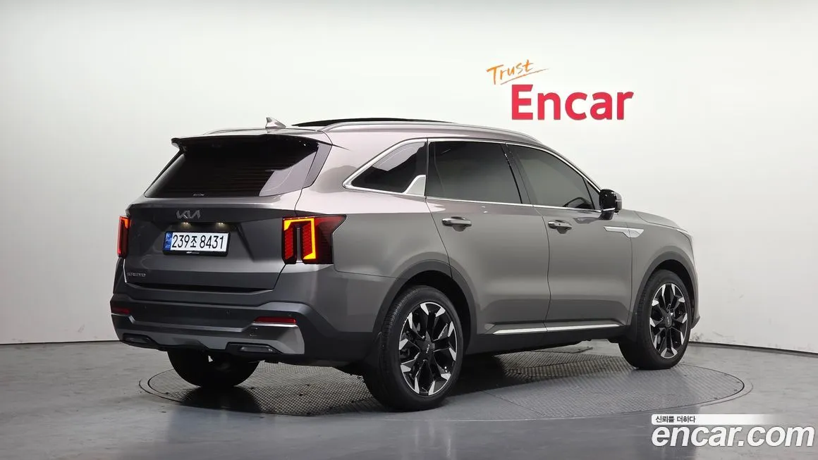 Kia Sorento — фото 7