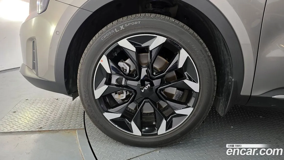 Kia Sorento — фото 6