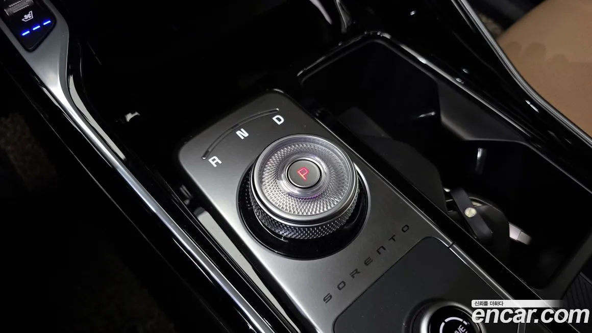 Kia Sorento — фото 8