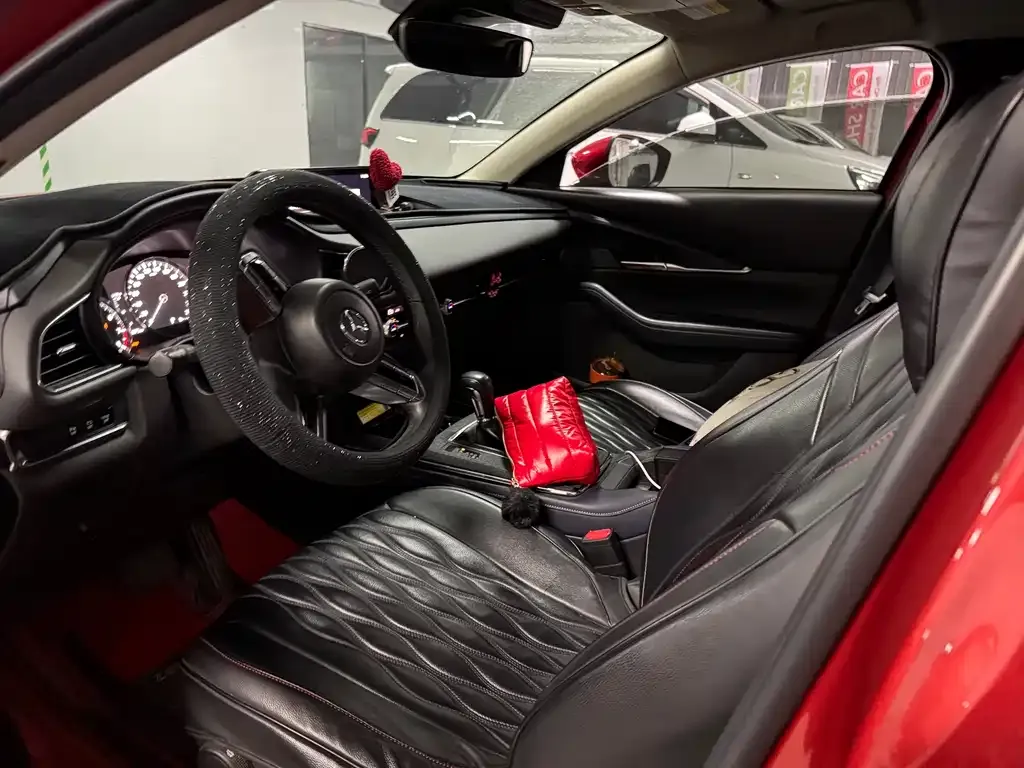 Mazda CX-30 2021 из CN, фото 2