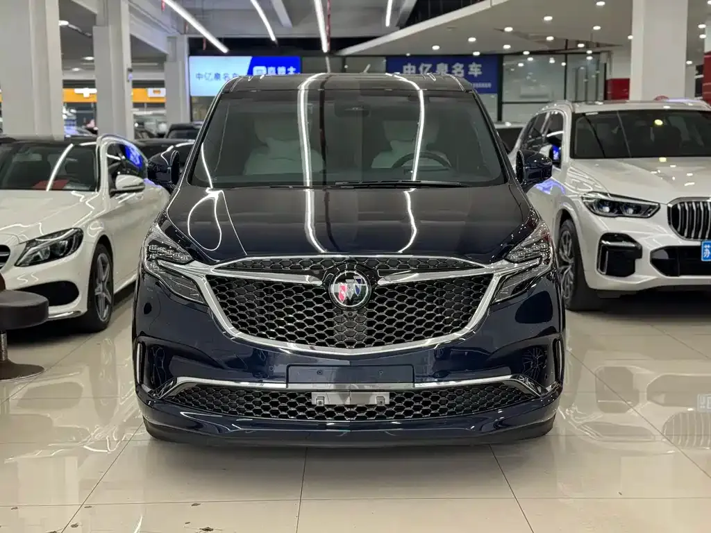 Buick GL8 2022 из CN, фото 2