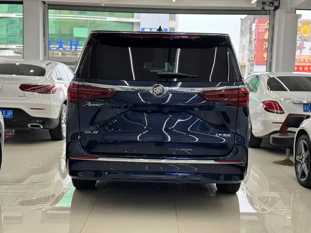 Buick GL8 2022 из CN, фото 7