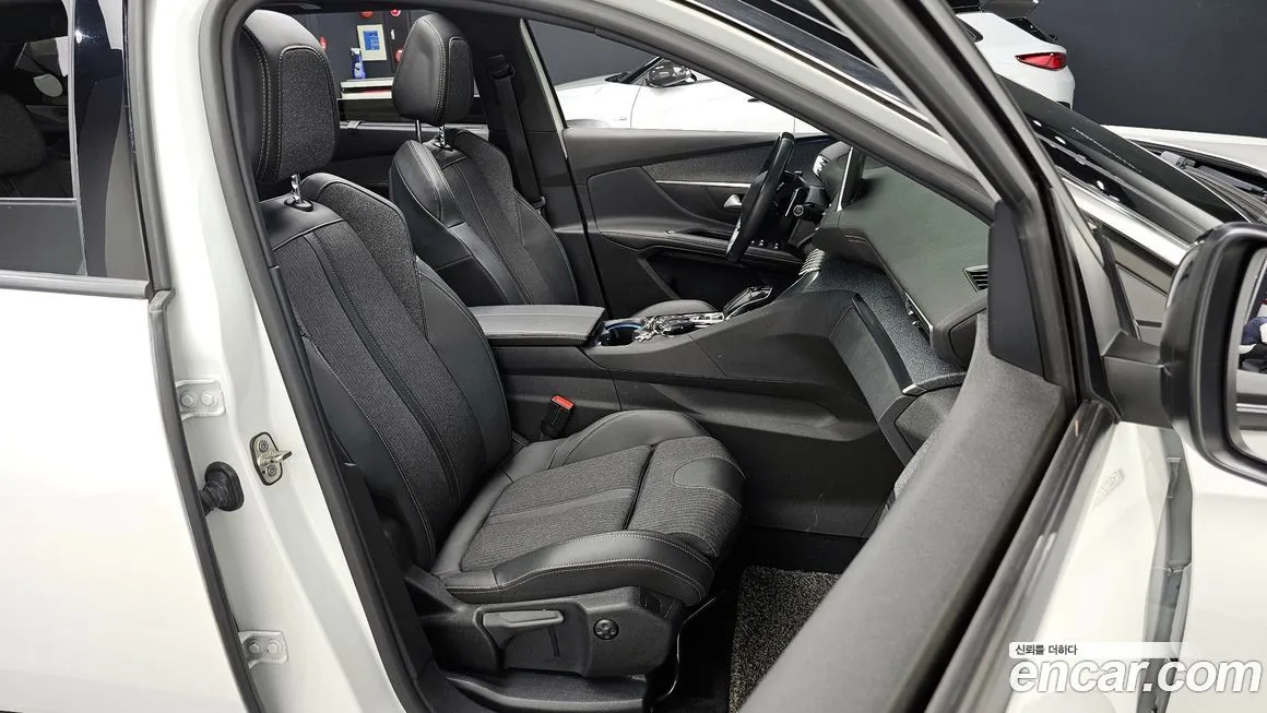 Peugeot 5008 2021 из KR, фото 10