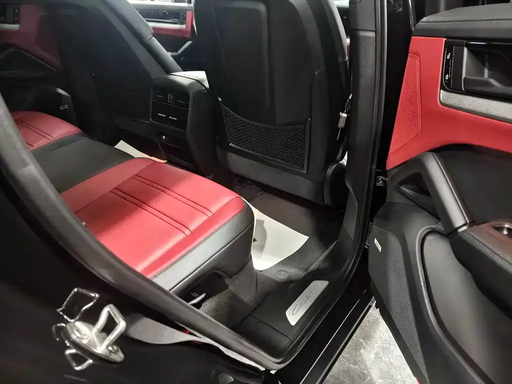 Porsche Cayenne 2025 из CN, фото 3