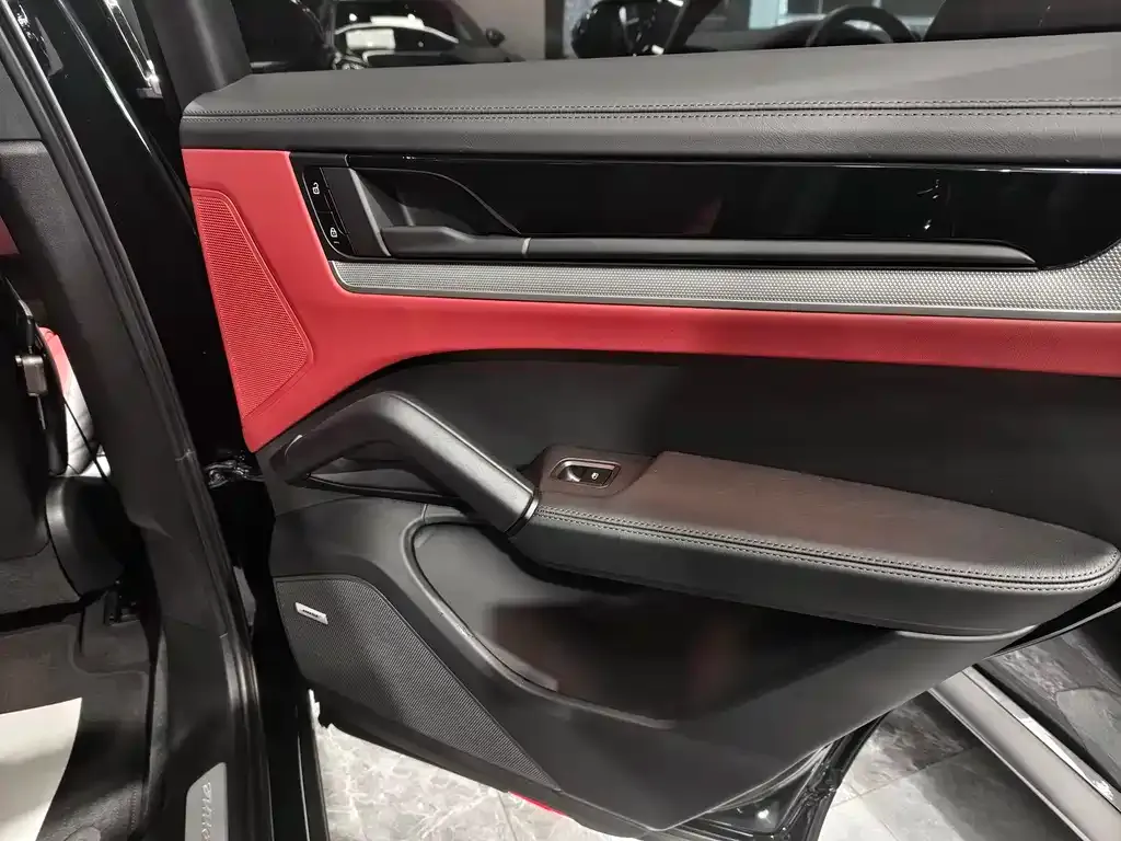Porsche Cayenne 2025 из CN, фото 7