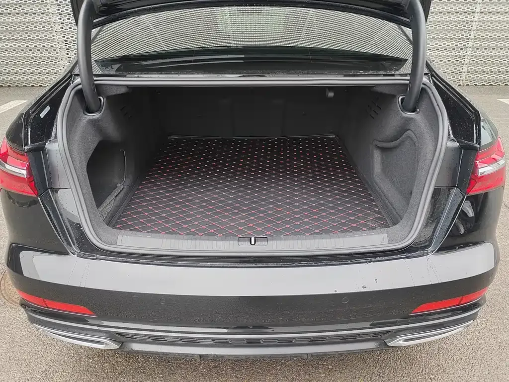 Audi A6L 2021 из CN, фото 8
