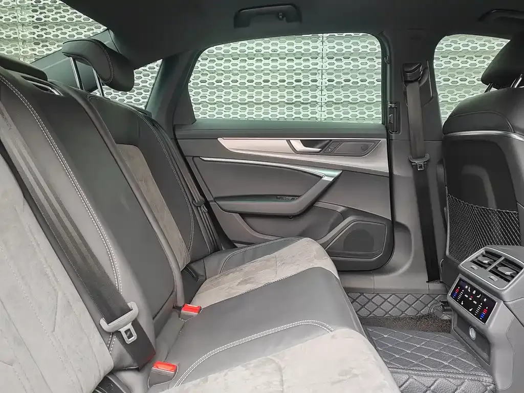 Audi A6L 2021 из CN, фото 3