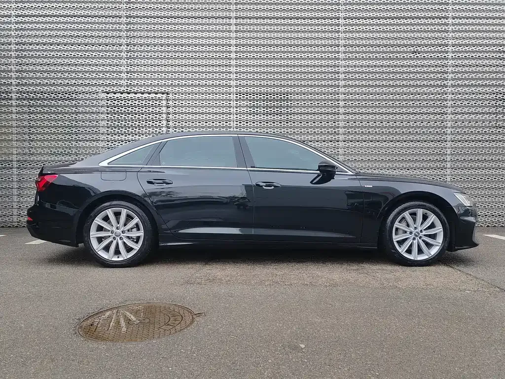 Audi A6L 2021 из CN, фото 10