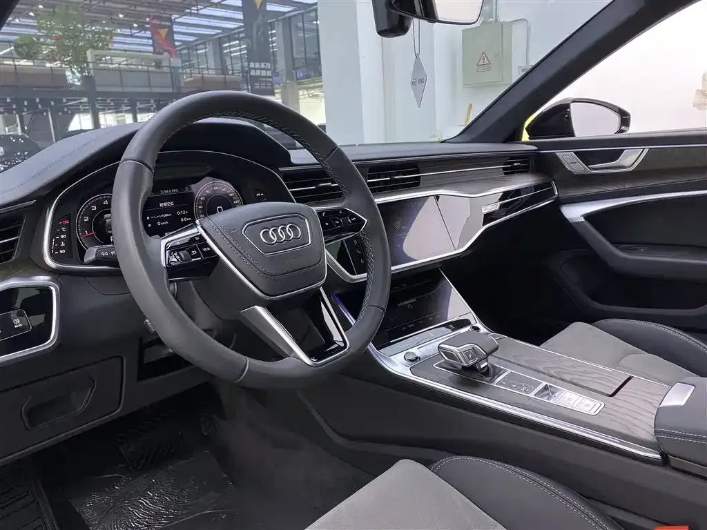 Audi A6L 2023 из CN, фото 7
