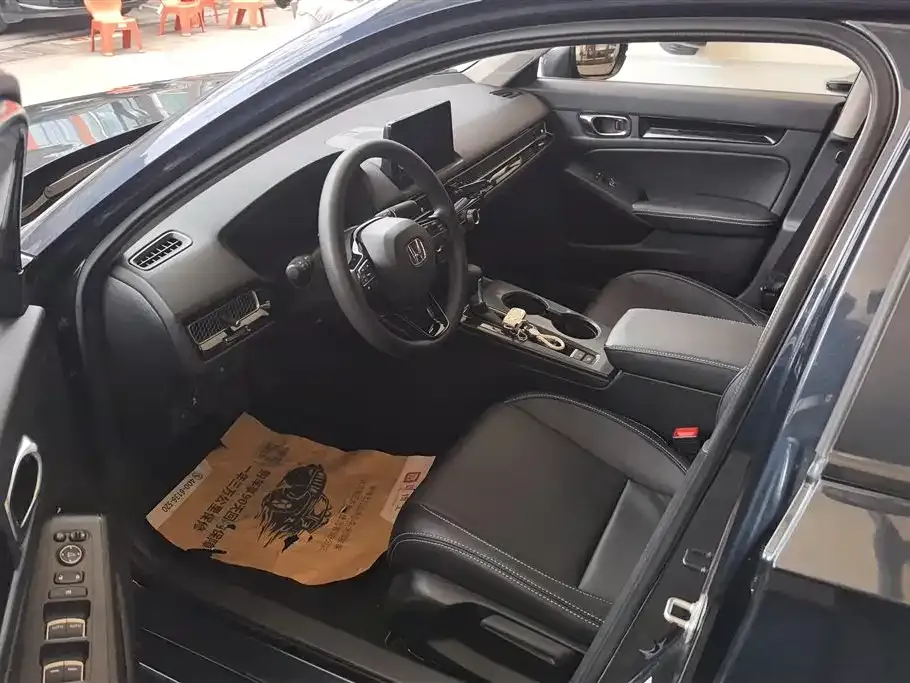 Honda Civic 2023 из CN, фото 2