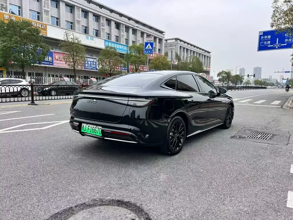 BYD Seal 07 DM-i — фото 7