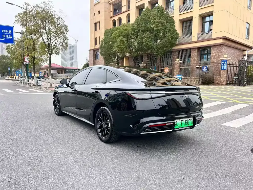 BYD Seal 07 DM-i — фото 8