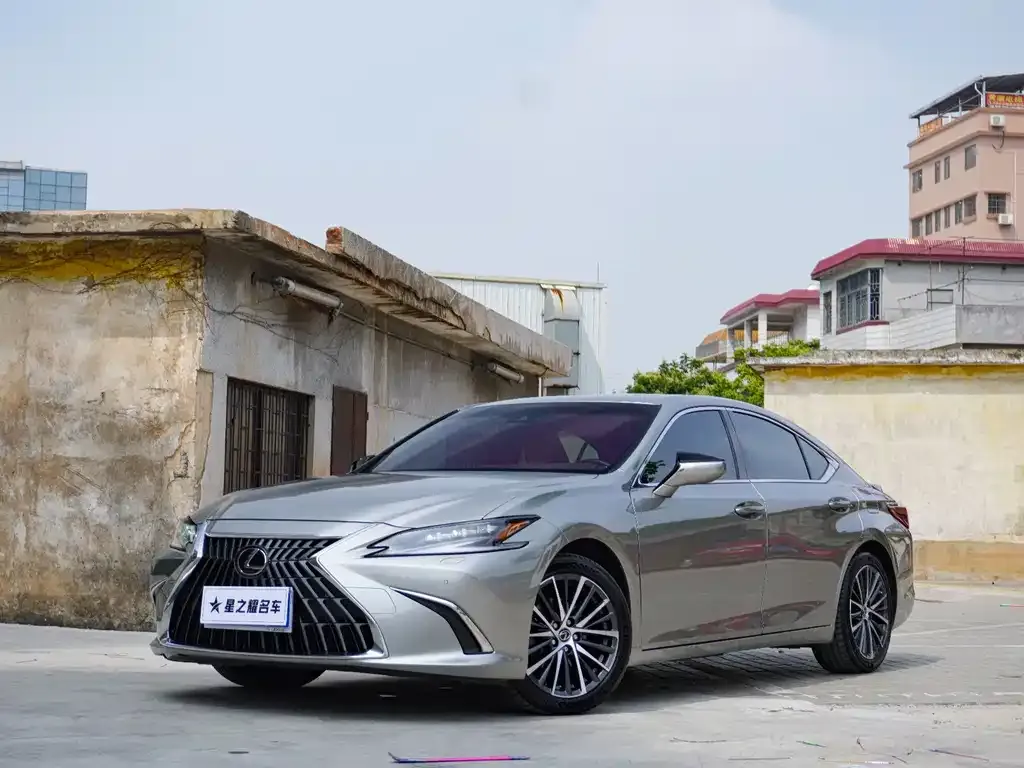 Lexus ES 2023 из CN, фото 1