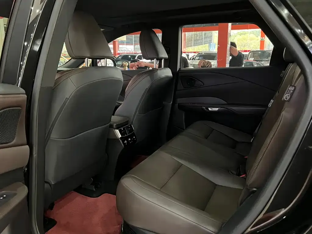 Lexus RX 2023 из CN, фото 2