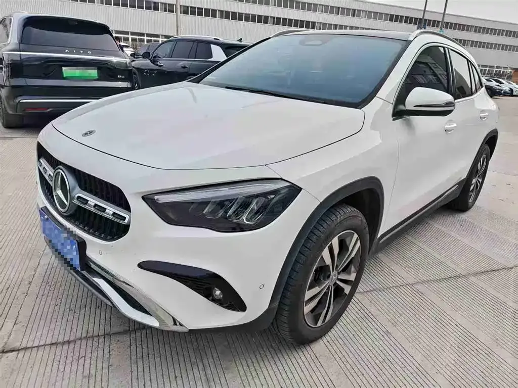 Mercedes-Benz GLA 2024 из CN, фото 1