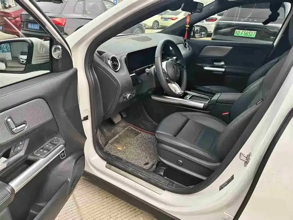 Mercedes-Benz GLA 2024 из CN, фото 2