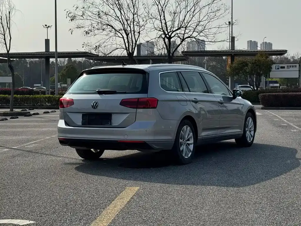 Volkswagen Viloran 2023 из CN, фото 10