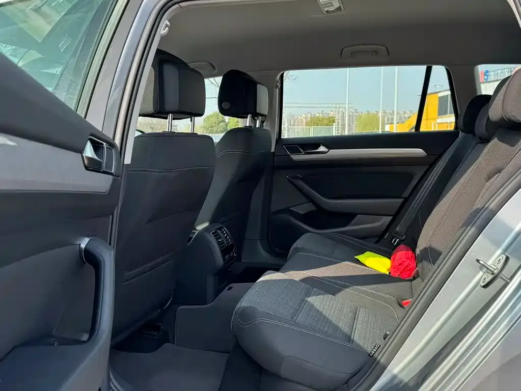 Volkswagen Viloran 2023 из CN, фото 3