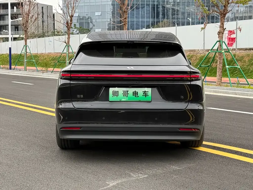 Li Auto i6 — фото 9