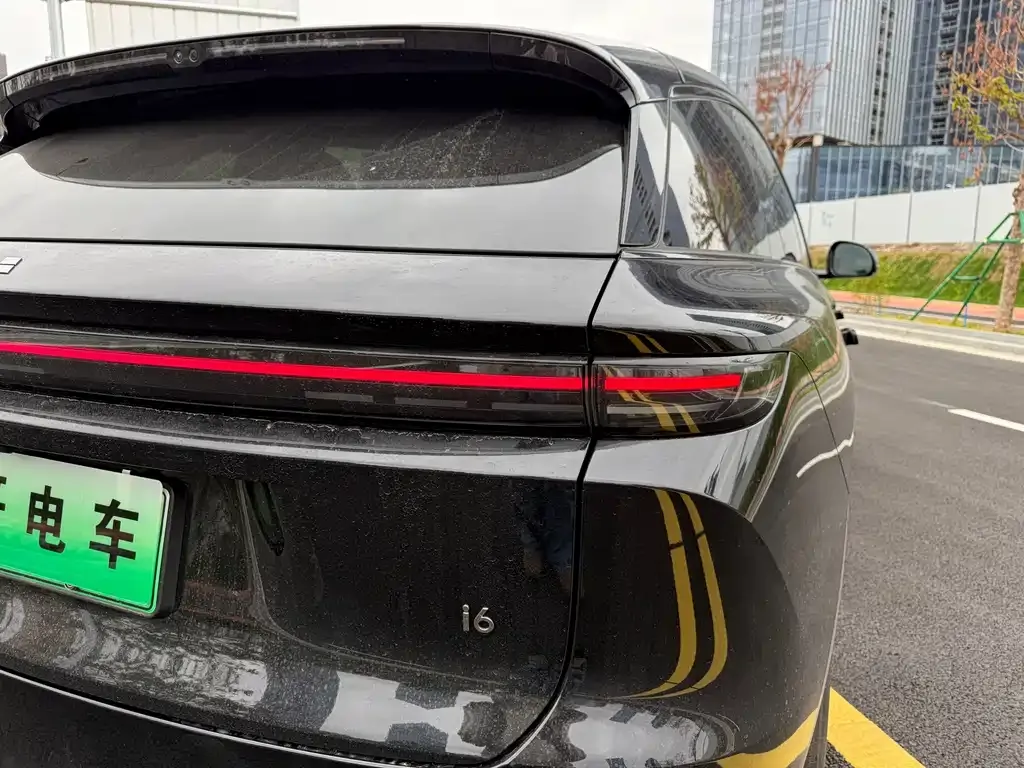 Li Auto i6 — фото 10