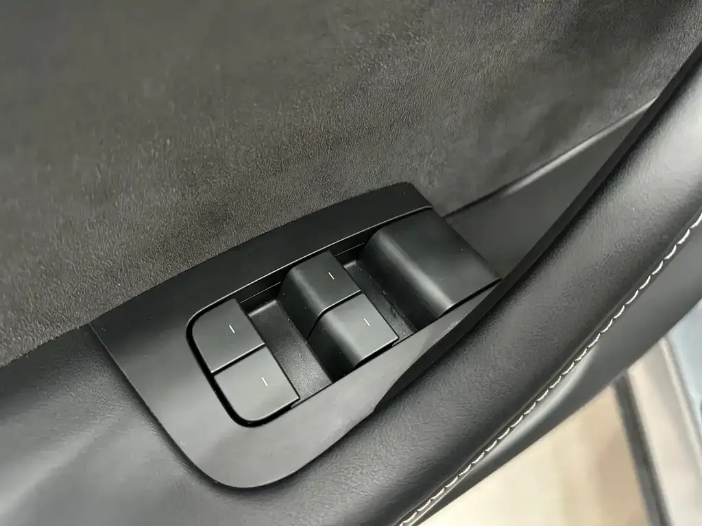 Tesla Model Y 2024 из CN, фото 3
