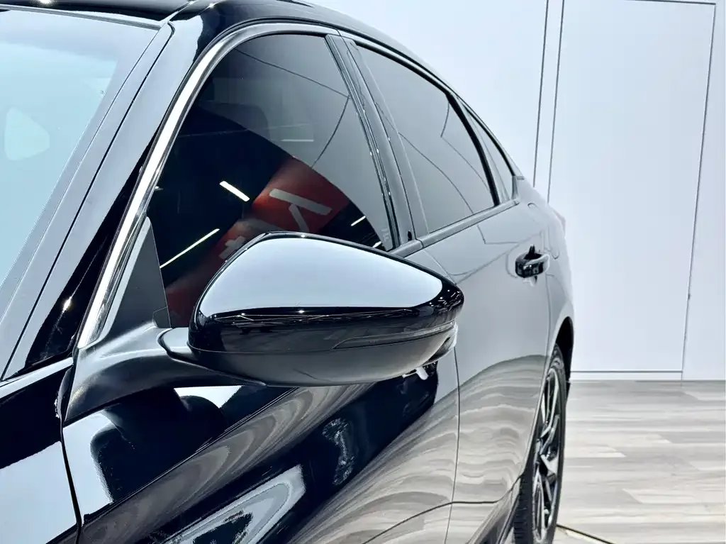 Honda Accord — фото 7