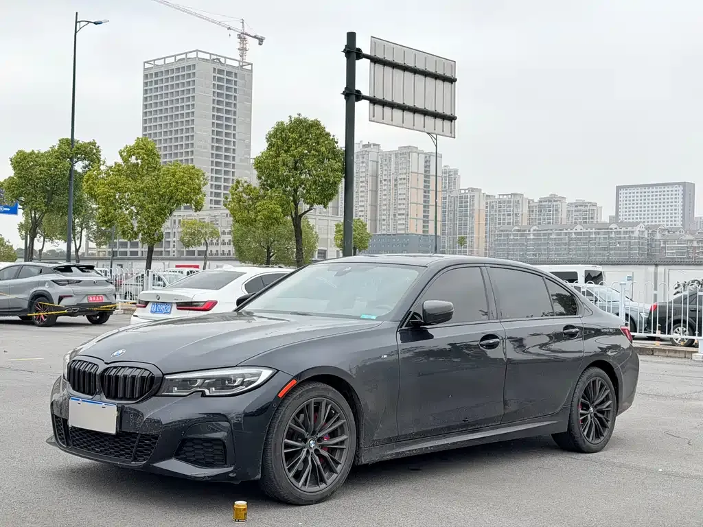 BMW 3 Series 2021 из CN, фото 1