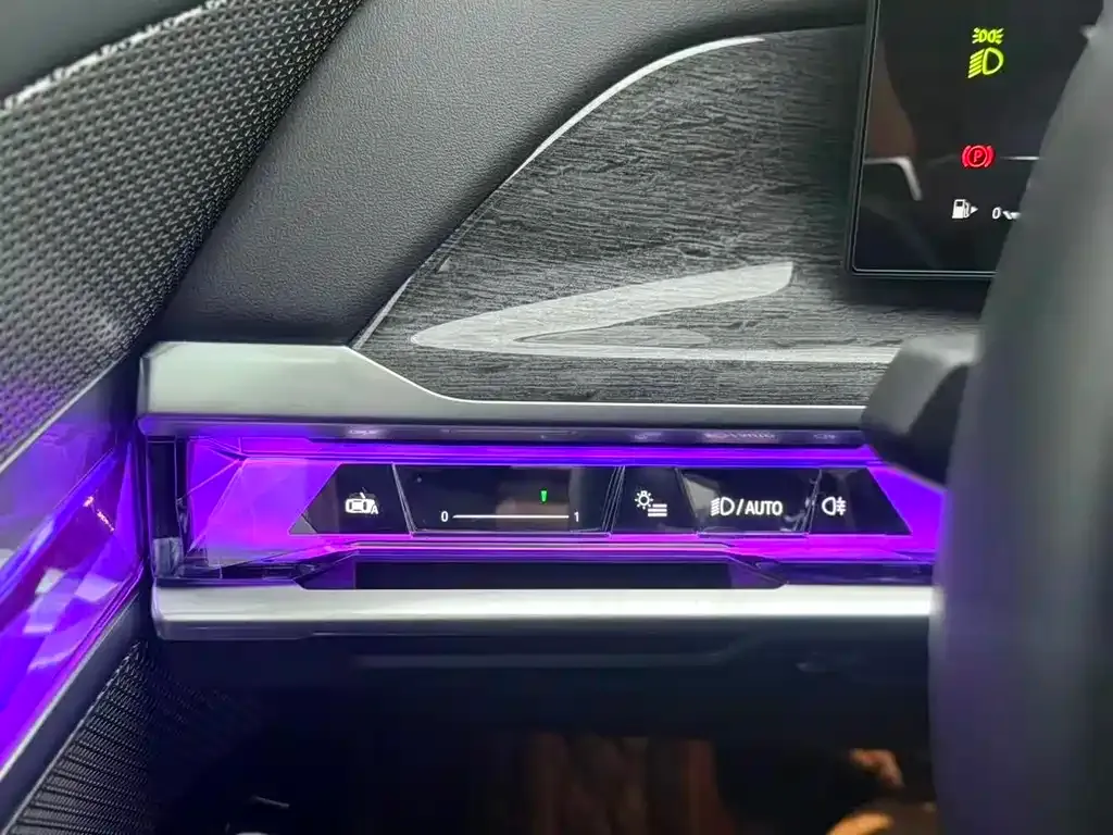 BMW 7 Series 2023 из CN, фото 6