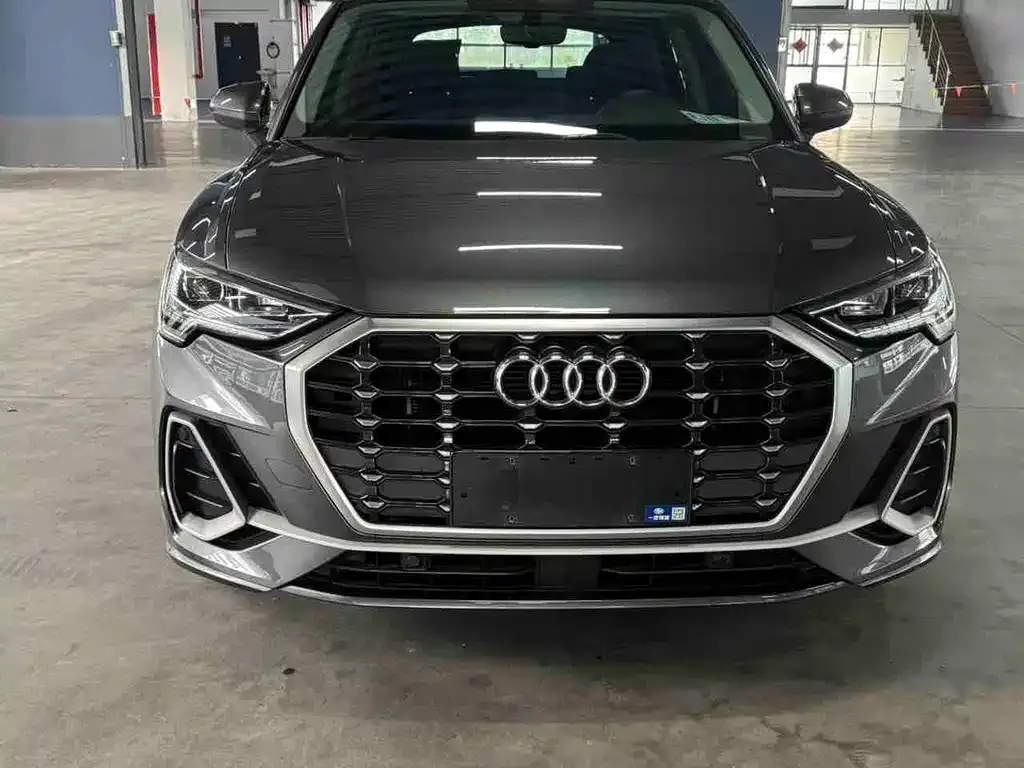Audi Q3 — фото 9
