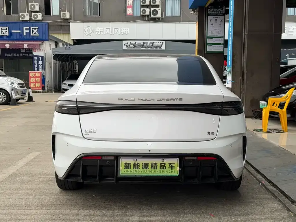 BYD Seal — фото 3