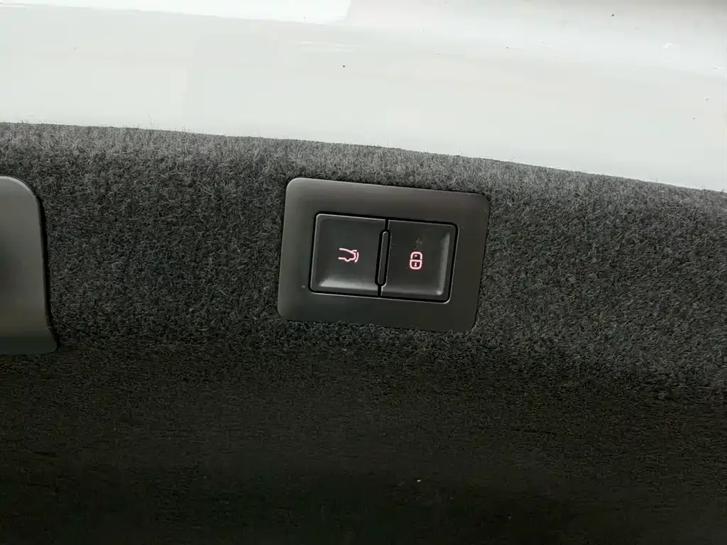 BYD Seal — фото 8