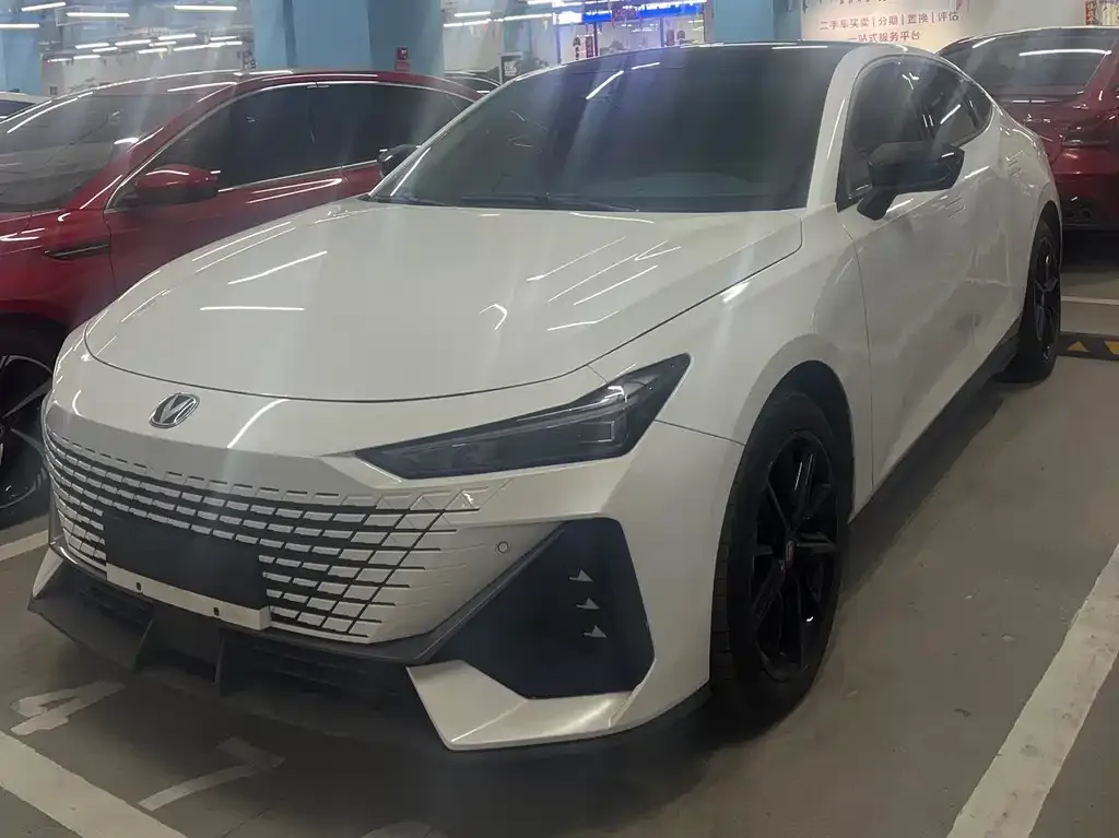 Changan UNI-V iDD 2023 из CN, фото 1