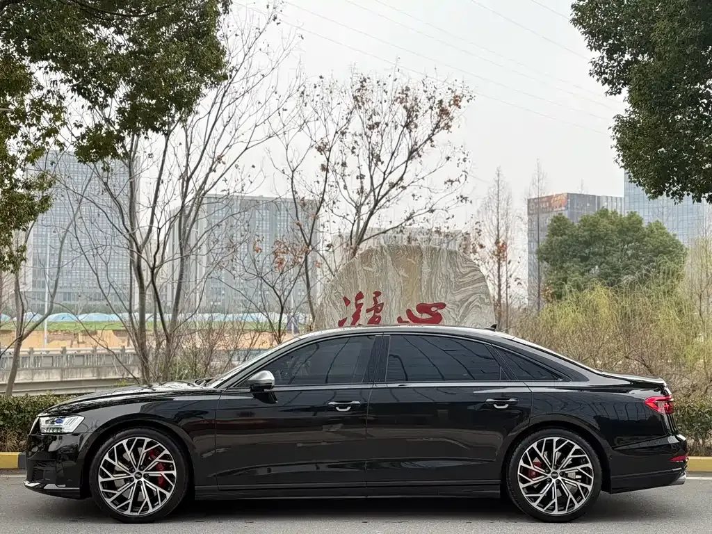 Audi S8 2022 из CN, фото 10