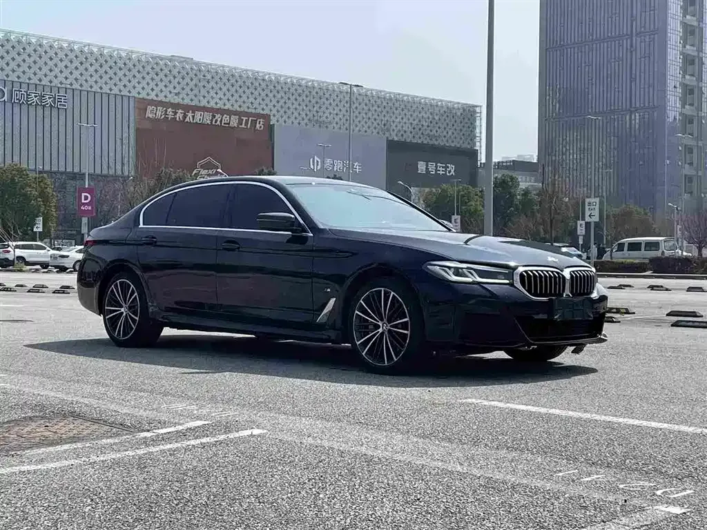 BMW 5 Series — фото 5