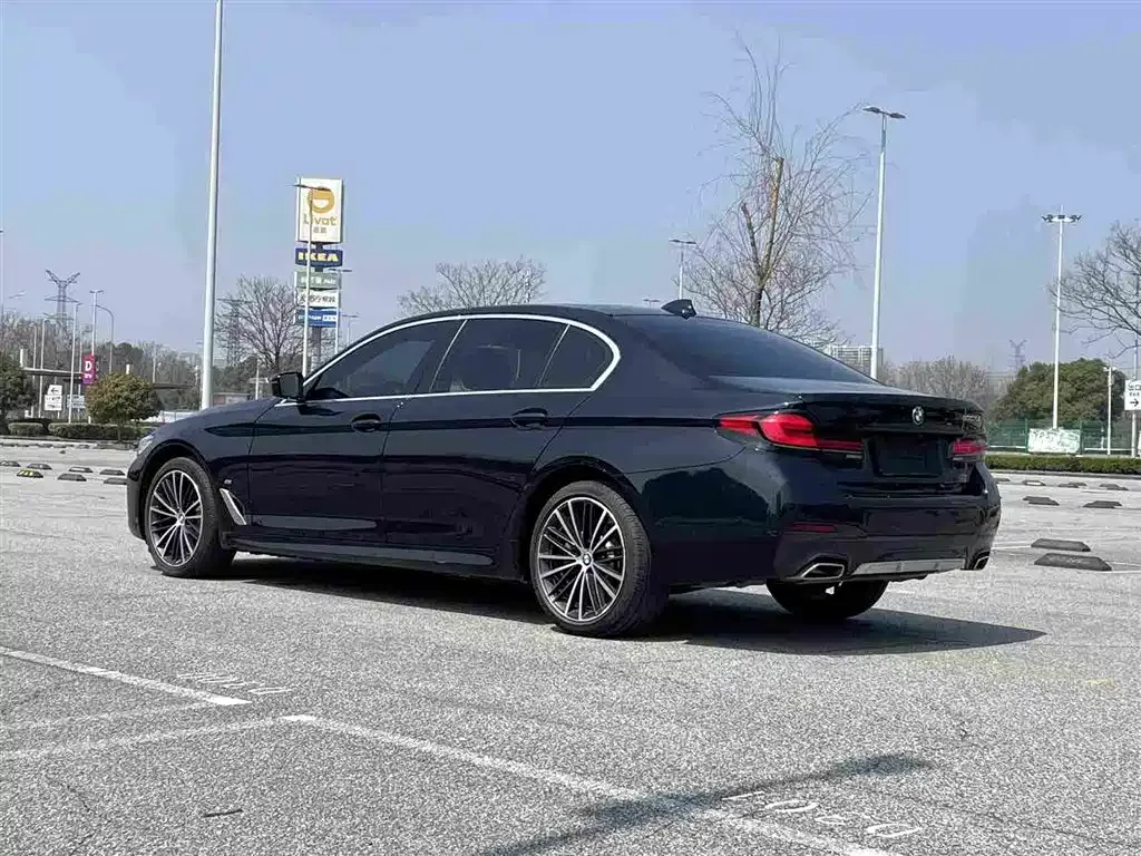 BMW 5 Series — фото 6