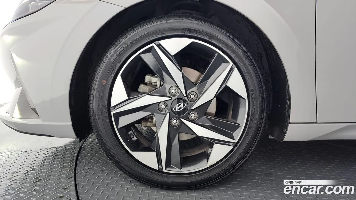Hyundai AVANTE — фото 5