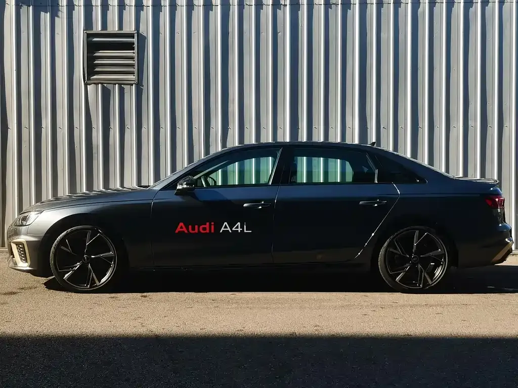 Audi A4L — фото 8