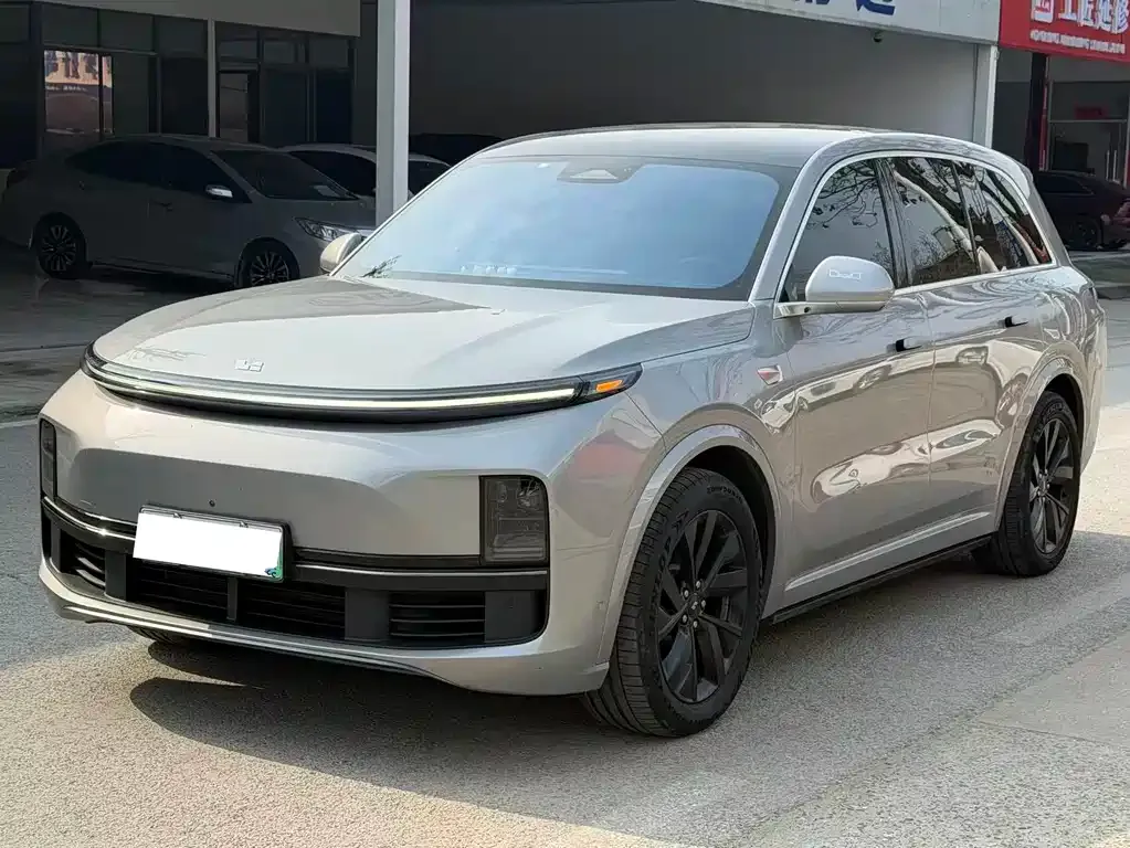 Li Auto L8