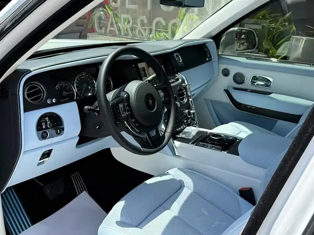 Rolls-Royce Cullinan 2023 из CN, фото 4